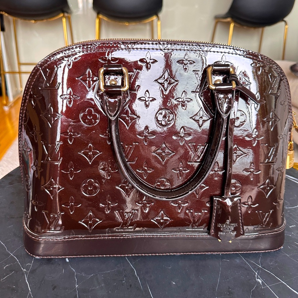 Patent leather bag